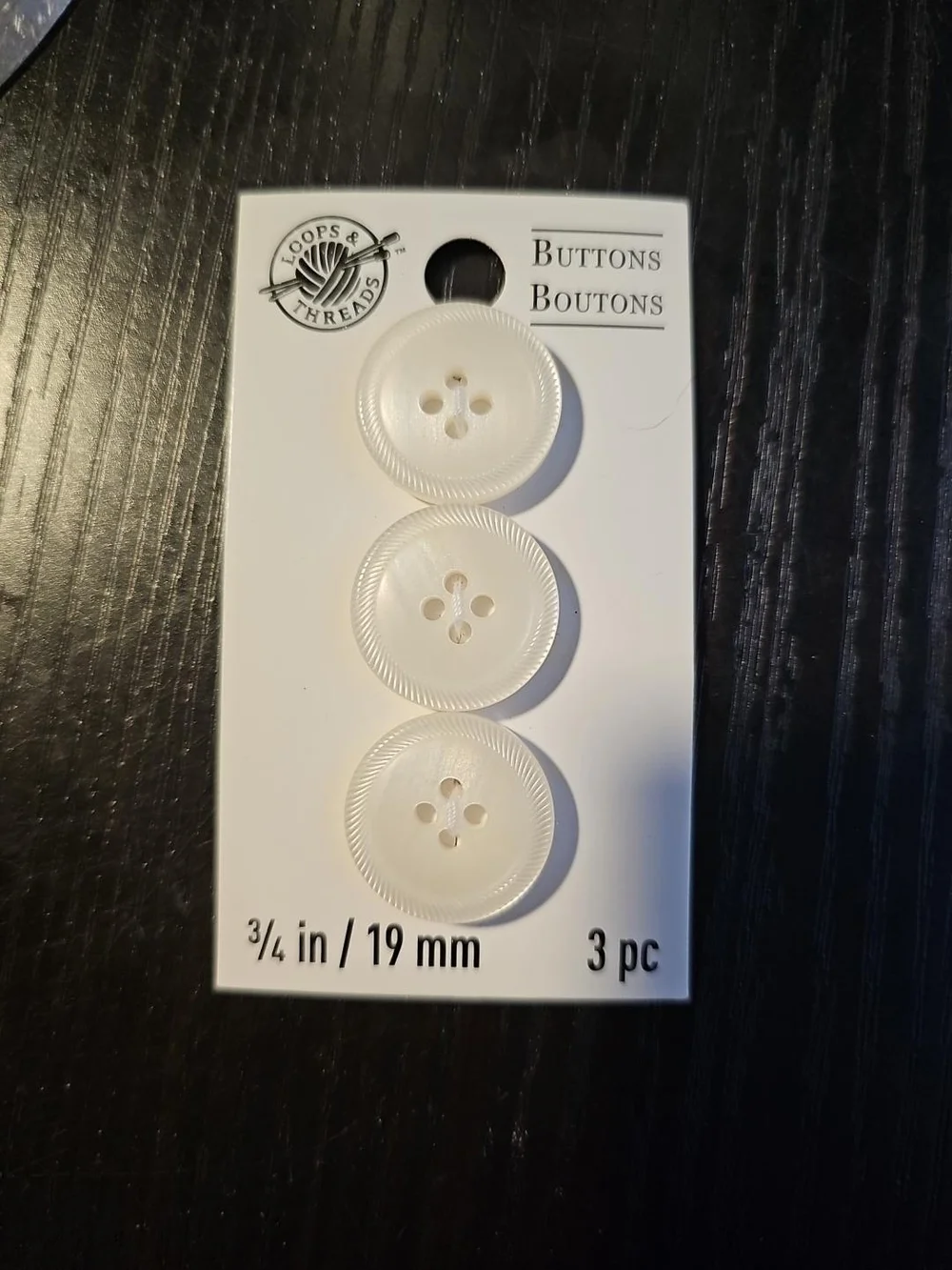 New Sewing Button Lot – Favorite Findings & Loops & Threads White Buttons (14 To
